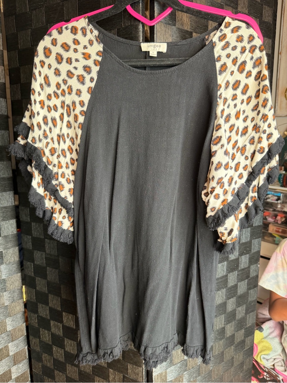 Umgee Black top with Leopard Print Sleeve sleeves